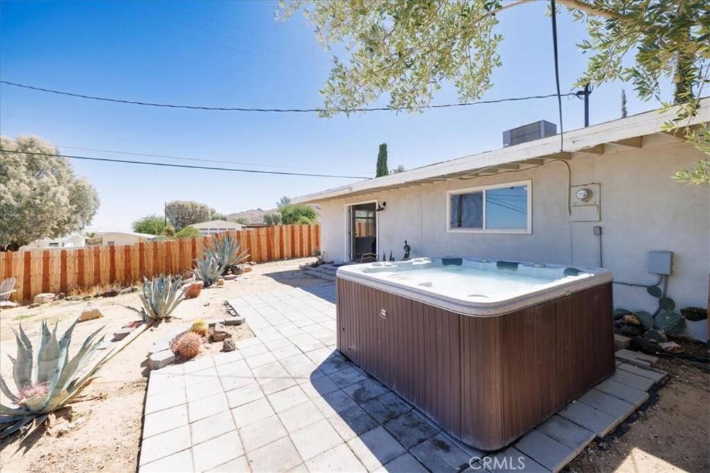 Cozy Stylish Home In The Heart Of Jt Village Joshua Tree Eksteriør billede