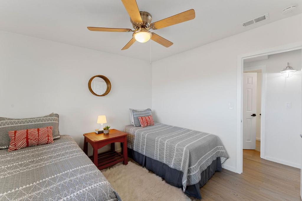 Cozy Stylish Home In The Heart Of Jt Village Joshua Tree Eksteriør billede
